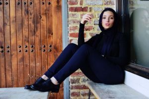 Wartawati berhijab ini bakal tampil di majalah Playboy, serius nih