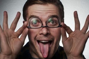 10 Rahasia cowok humoris yang bisa bikin cewek-cewek jatuh hati