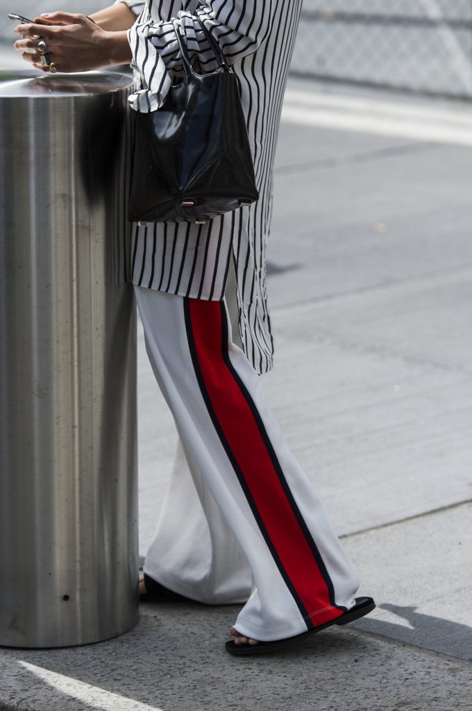 padu padan celana training © 2016 brilio.net