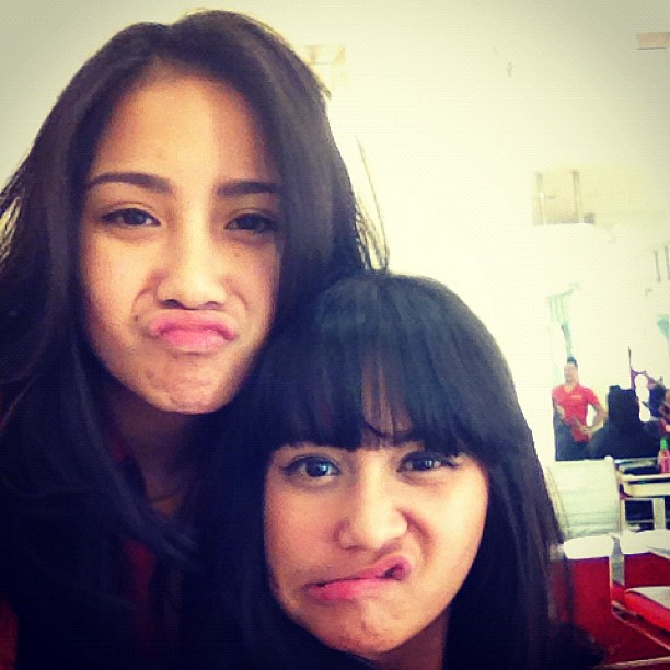 caca dan syifa © 2016 brilio.net caca dan syifa © 2016 brilio.net