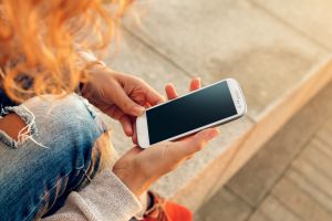 Ini penyebab kenapa banyak orang gampang banget percaya kabar hoax