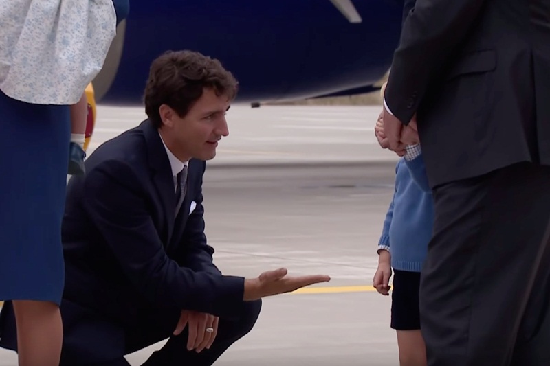Ketika PM Kanada dicuekin pangeran cilik, duh sakitnya tuh di sini