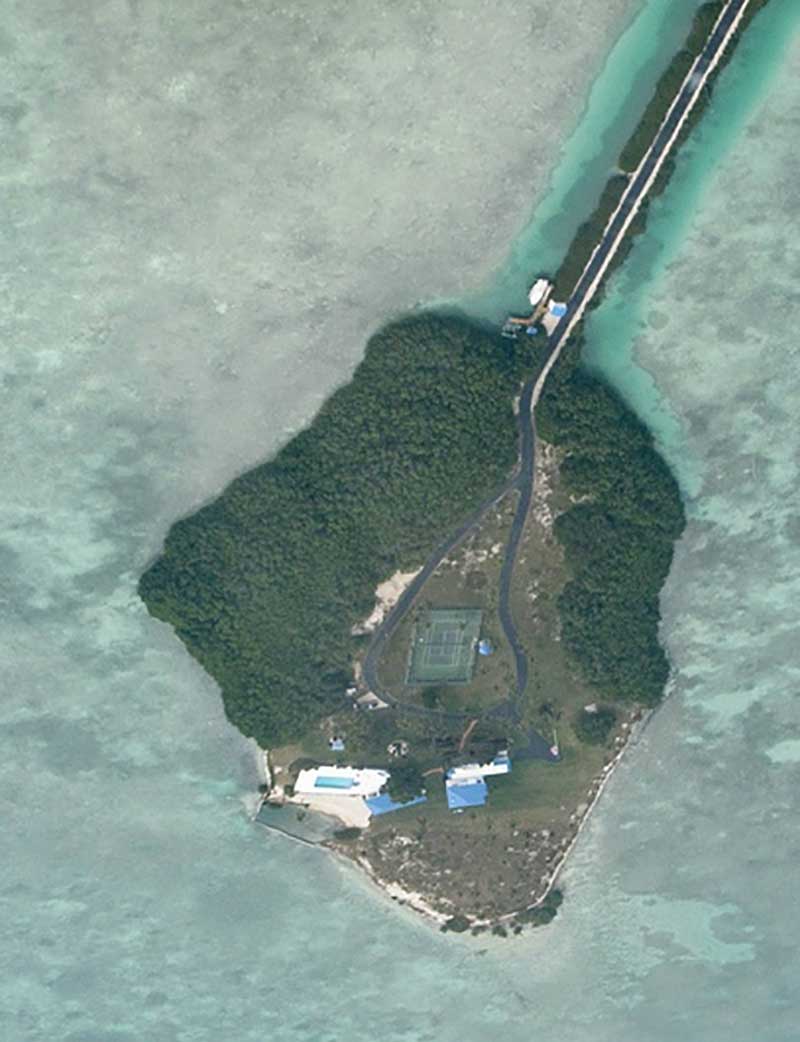  8 Pulau ini jika diperhatikan seksama bentuknya unik, nggak sangka ya