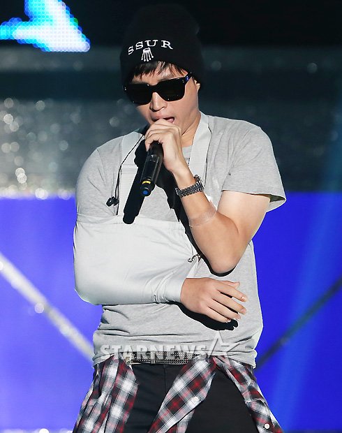 Demi fans, 7 bintang K-Pop ini rela manggung meski tengah cedera