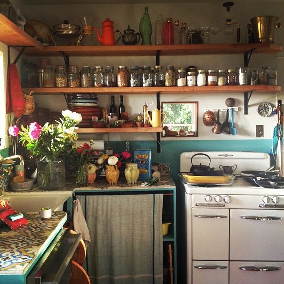 15 Desain dapur vintage buat kamu pecinta barang lawas