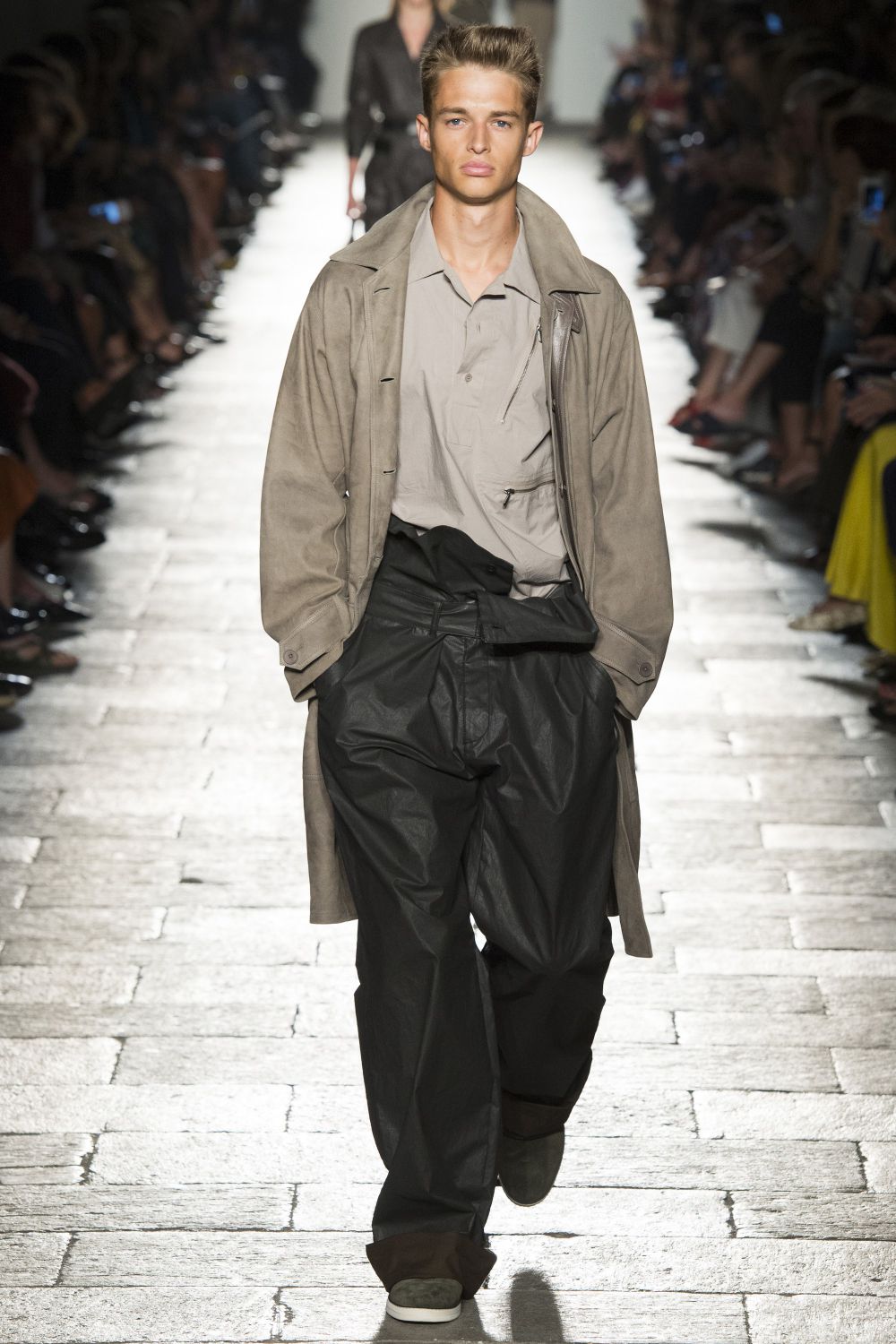 busana cowok © 2016 brilio.net busana cowok © 2016 brilio.net