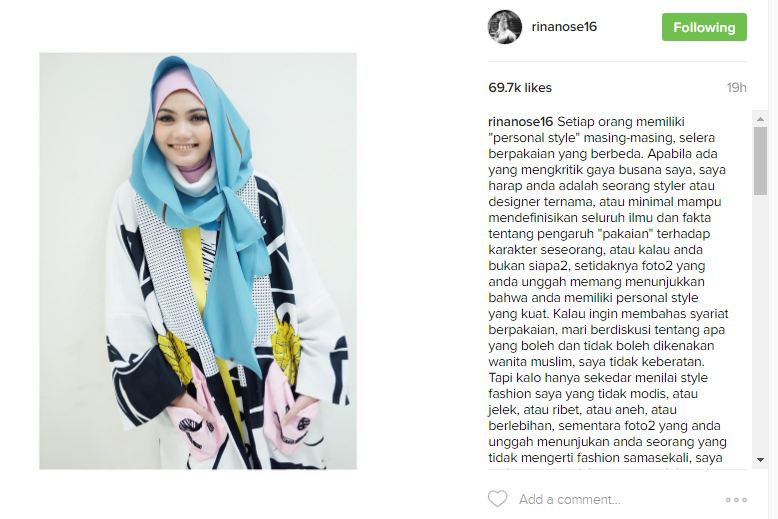 gaya hijab rina © 2016 brilio.net gaya hijab rina © 2016 brilio.net