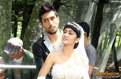 artis nikah diam-diam 1-8 © 2016 brilio.net artis nikah diam-diam 1-8 © 2016 brilio.net