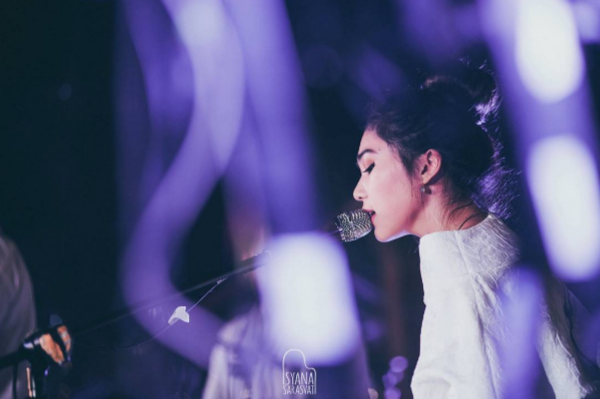 artis rambut updo © 2016 brilio.net