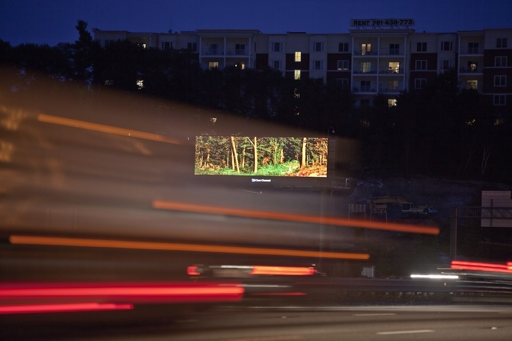 6 Pemandangan di billboard ini bisa obati stres karena jalanan macet
