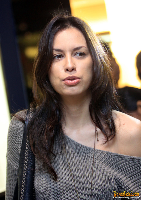 Sophia Latjuba 1-4 © 2016 brilio.net Sophia Latjuba 1-4 © 2016 brilio.net