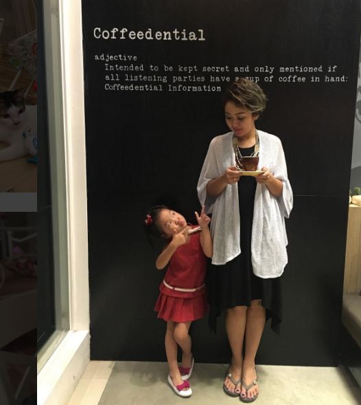 Kekompakan cici panda & alika © 2016 Instagram