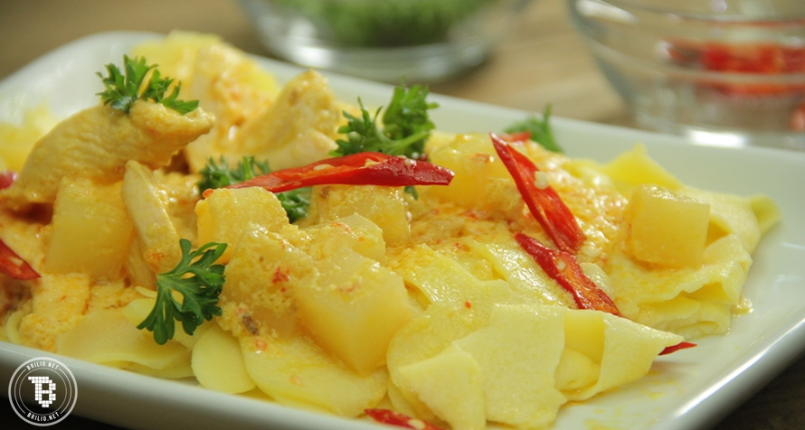 Yuk bikin Roti Jala Kari Ayam, makanan khas melayu yang maknyus abis