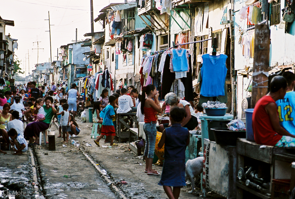 10 Foto ini bukti Manila salah satu kota terpadat di dunia