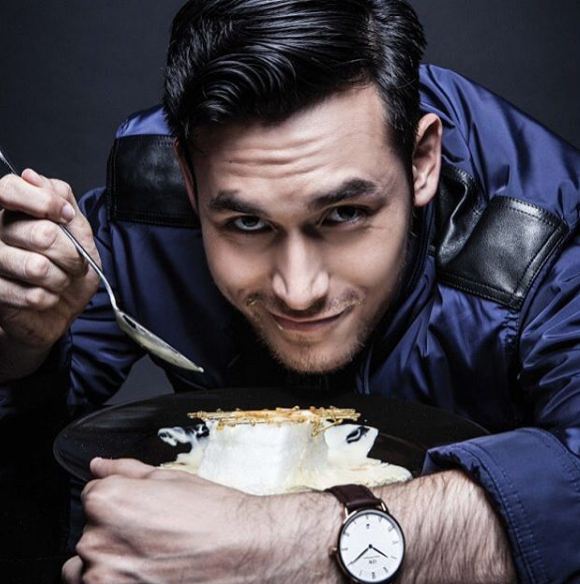 Arifin Putra Ganteng Abis © 2016 brilio.net