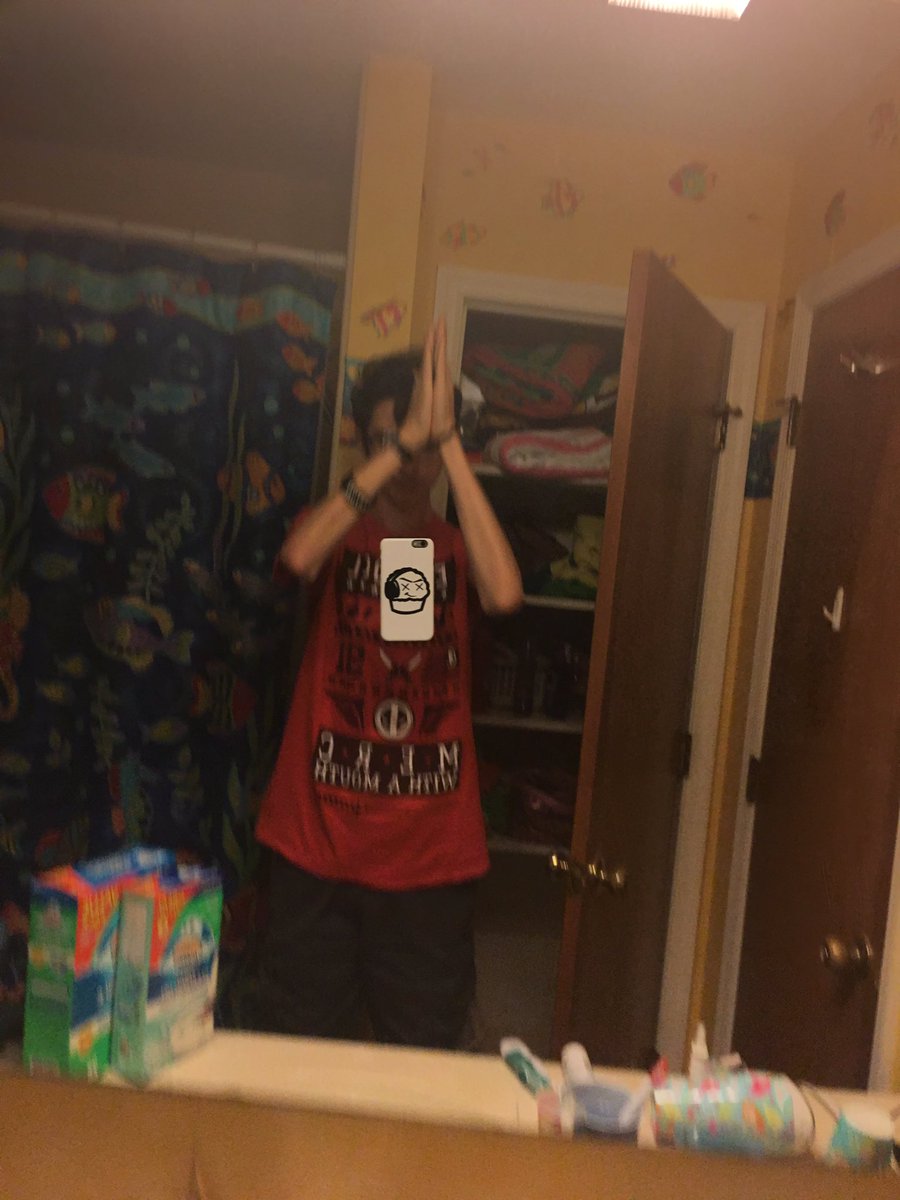 high five selfie © 2016 brilio.net