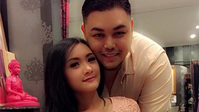 artis cantik ini pernah singgah di hati ivan gunawan © 2016 berbagai sumber