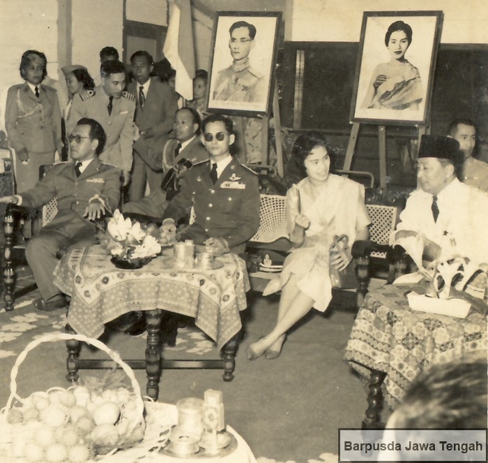 9 Potret kenangan kunjungan Raja Bhumibol Adulyadej ke Indonesia