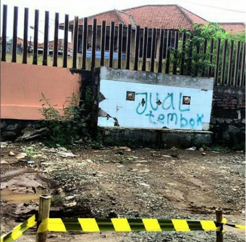 Coretan vandal kocak © 2016 Visual Jalanan