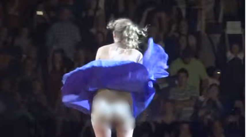 panggung apes © 2016 brilio.net panggung apes © 2016 brilio.net