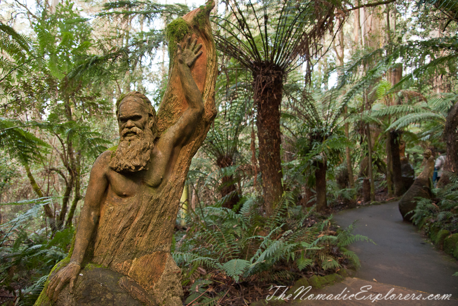 15 Foto patung di hutan Australia ini bikin merinding sekaligus takjub