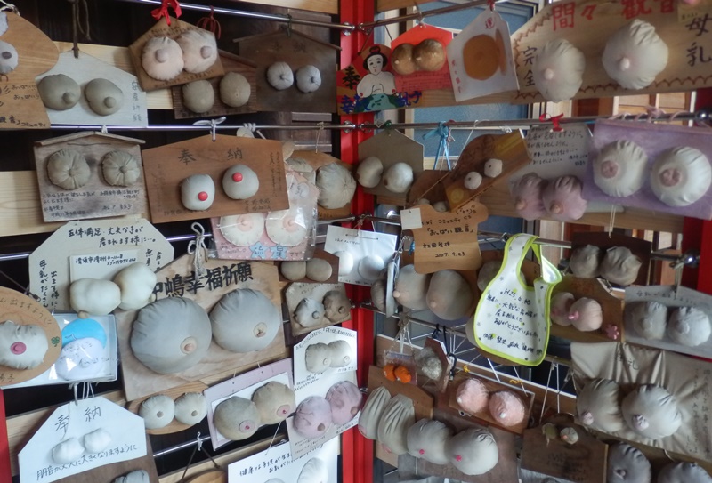 Kuil Payudara © 2016 brilio.net