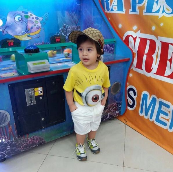 Azka, putra Nikita Mirzani © 2016 Instagram Azka, putra Nikita Mirzani © 2016 Instagram