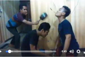 Aksi lucu remaja main getok kepala ini bikin ngakak guling-guling