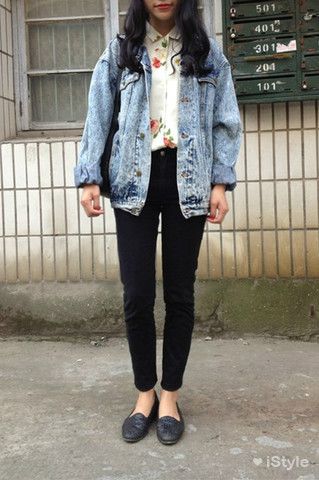 Outfit simpel ke kampus © 2016 berbagai sumber Outfit simpel ke kampus © 2016 berbagai sumber