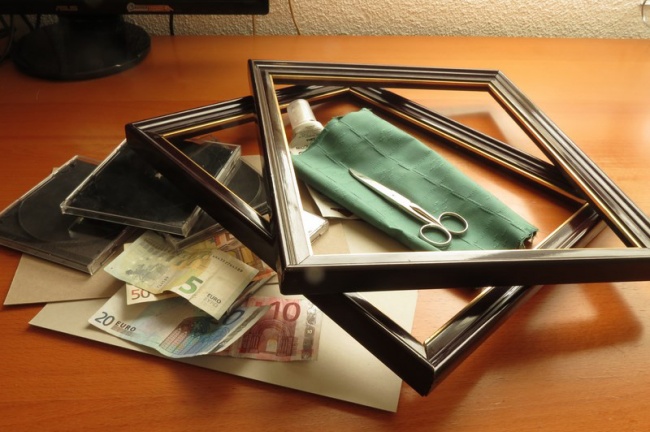 tempat bahaya simpan uang © 2016 brilio.net