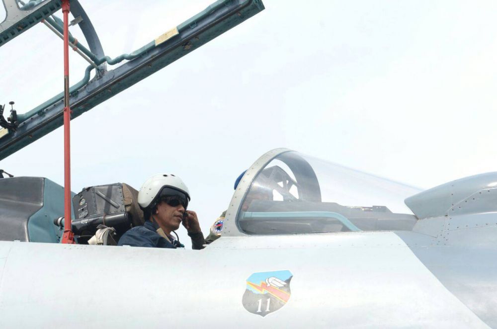 5 Foto Viral Jokowi © 2016 brilio.net 5 Foto Viral Jokowi © 2016 brilio.net