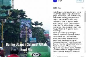 Cowok ini bikin baliho raksasa ucapan ulang tahun untuk pacarnya