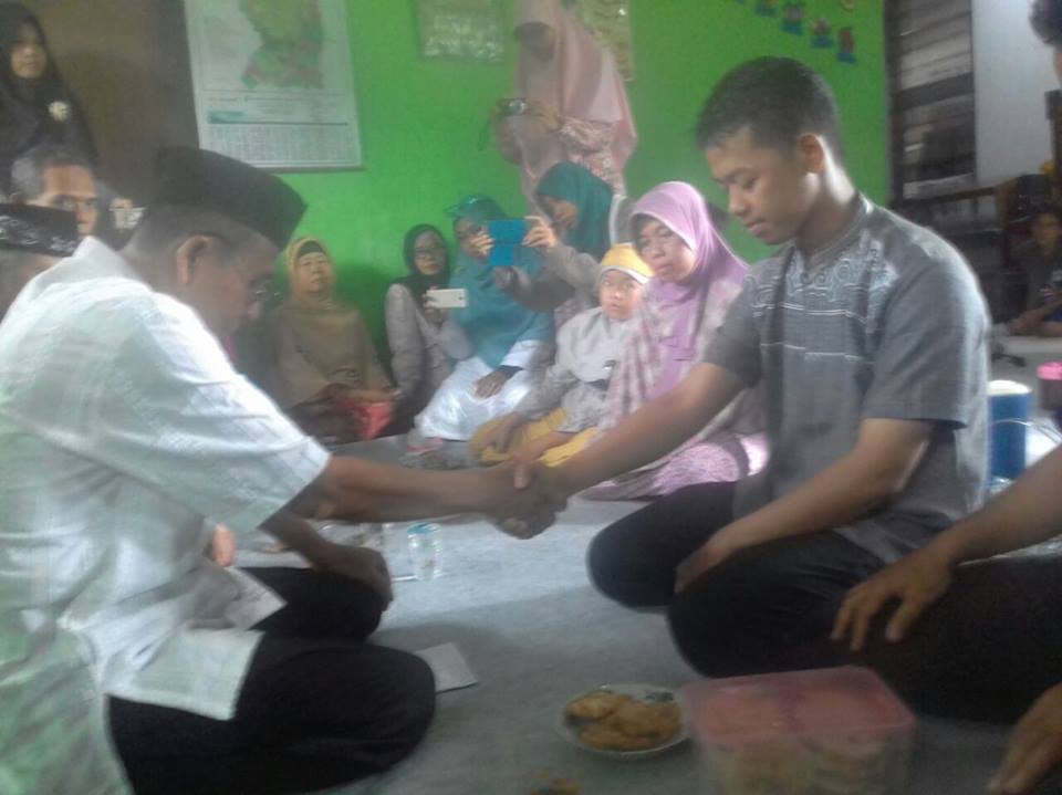 lamaran langsung nikah © 2016 brilio.net lamaran langsung nikah © 2016 brilio.net