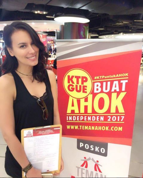 foto gaya sophia latjuba saat jadi jubir ahok © 2016 instagram foto gaya sophia latjuba saat jadi jubir ahok © 2016 instagram