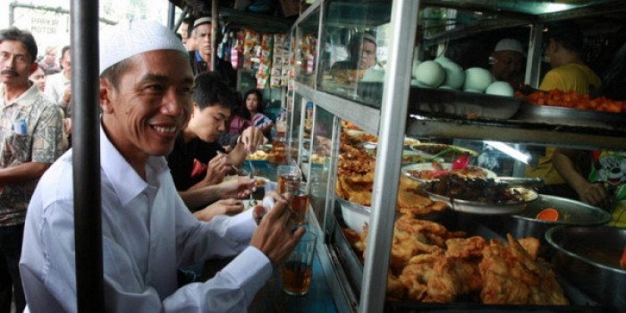 pejabat warteg © 2016 brilio.net pejabat warteg © 2016 brilio.net