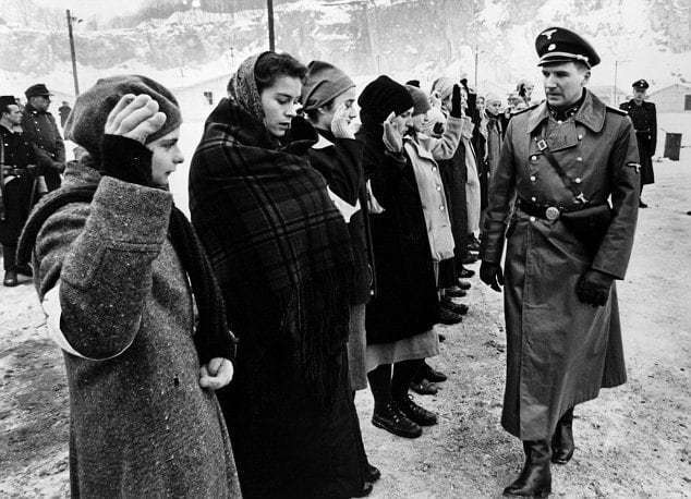 Kesalahan kostum film © 2016 brilio.net / lifebuzz