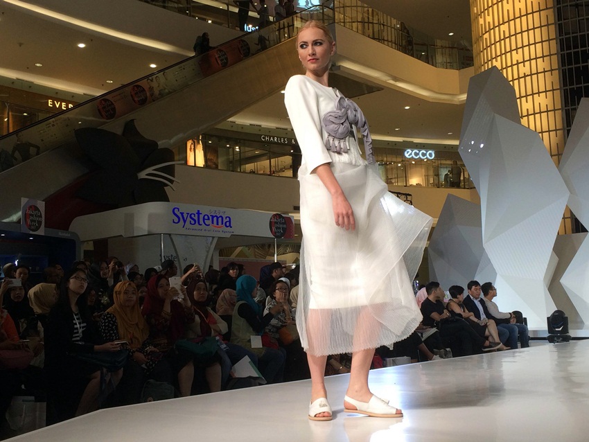 Ini busana rancangan Patricia Katinka yang menang Wardah Fashion Week