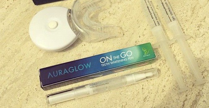 Alat mirip pulpen ini ampuh bikin gigi kamu putih, cobain ya?