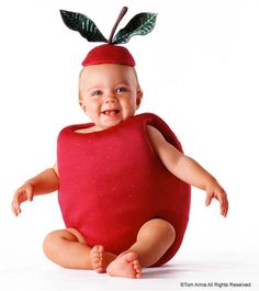 14 Foto bayi berkostum buah ini ngegemesin banget, pengen nyubit