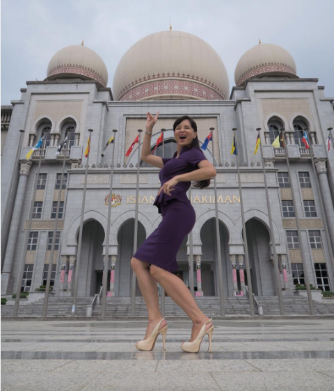 10 Seleb 'hot mom' Malaysia ini dijamin bisa bikin gagal fokus banget
