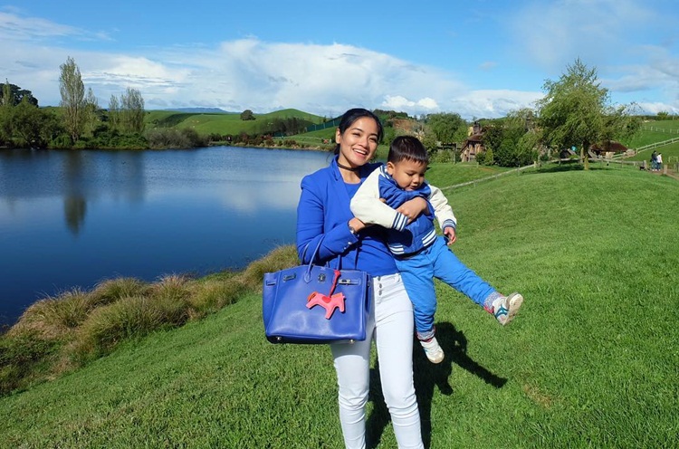 Ini alasan Titi Kamal suka bawa anak saat traveling ke luar negeri