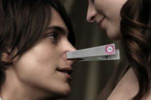 Kalau misal bisa berbentuk, bau kamu tuh bakal seperti apa sih?