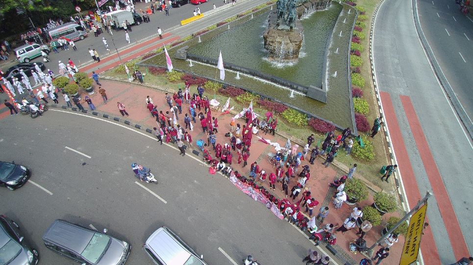 massa mulai padati ibu kota jakarta © 2016 berbagai sumber