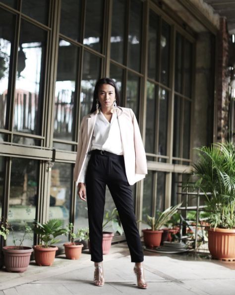 10 Foto Jovi Adhiguna, cowok 'cantik' yang jadi fashion stylist artis