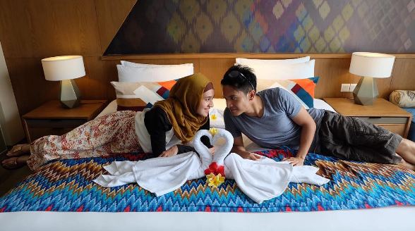 Dhini dan dimas tetap mesra © 2016 Instagram