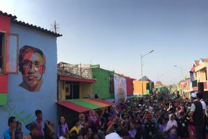 Iwan Fals bikin kampung kumuh jadi indah penuh warna, keren OI