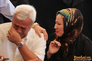 20 Tahun lebih menikah, 4 pasangan selebriti ini malah bercerai