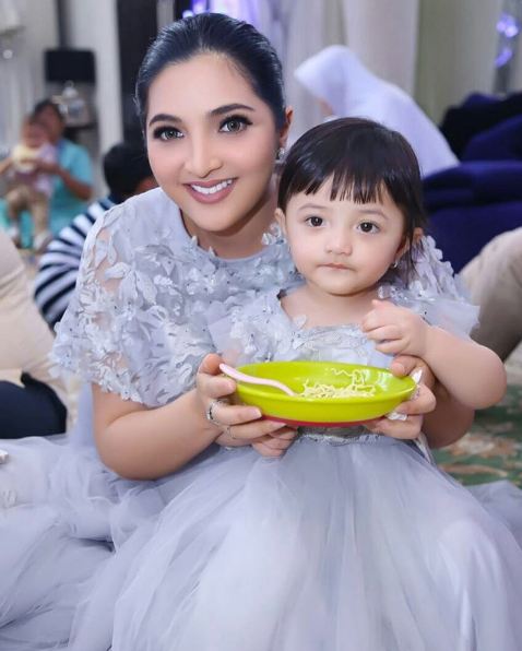 Anang - KD family © 2016 Instagram.com/ashanty_ash