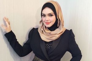 7 Lagu hits Siti Nurhaliza yang pernah meramaikan musik Indonesia