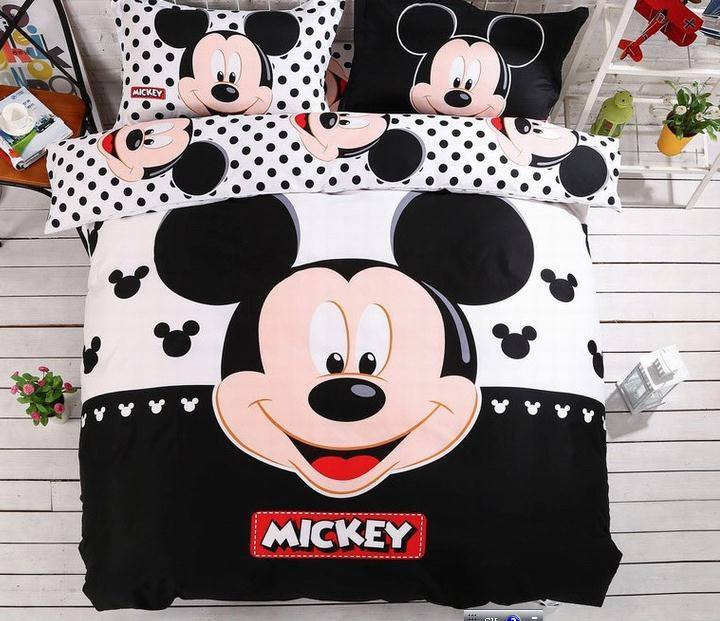 15 Bed cover bertema Mickey Mouse ini bikin tidur anak makin nyenyak